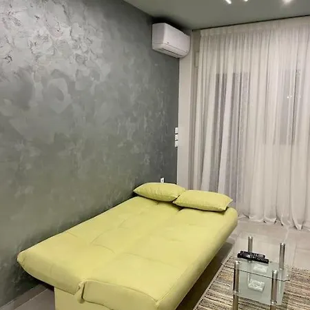 The Grεεn Apartament